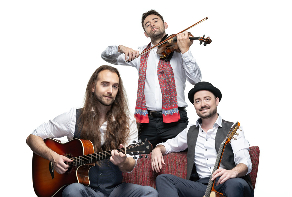 Trio Cobario: „Strings on Fire“